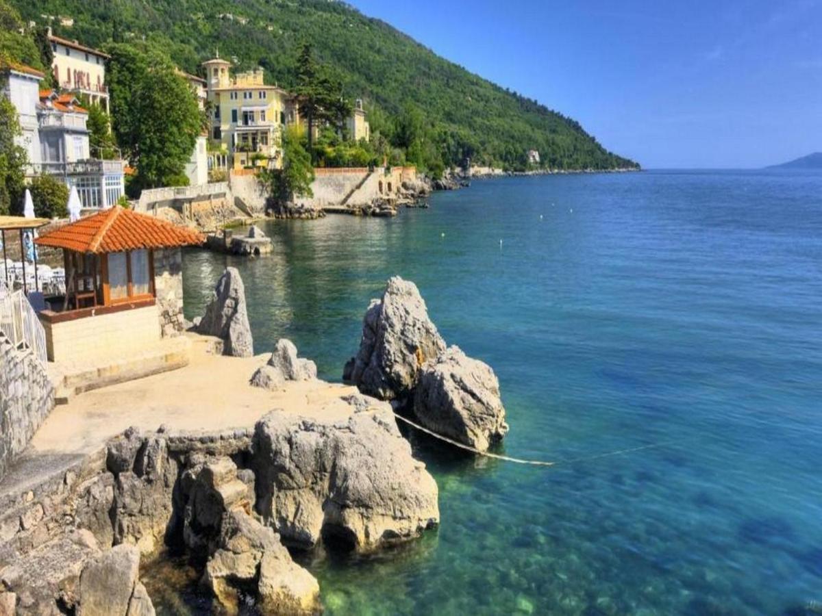 Apartment Marina With Sea View 로브란 외부 사진