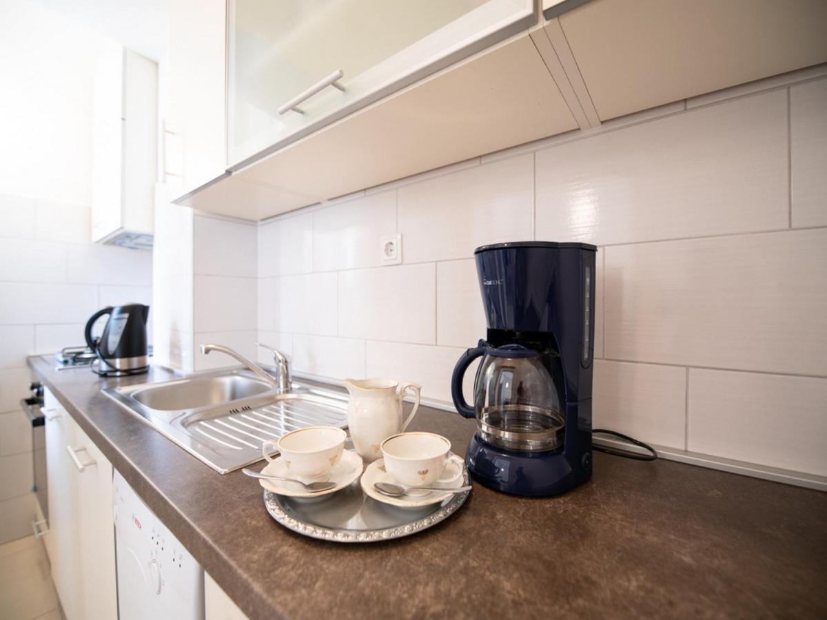 Apartment Marina With Sea View 로브란 외부 사진